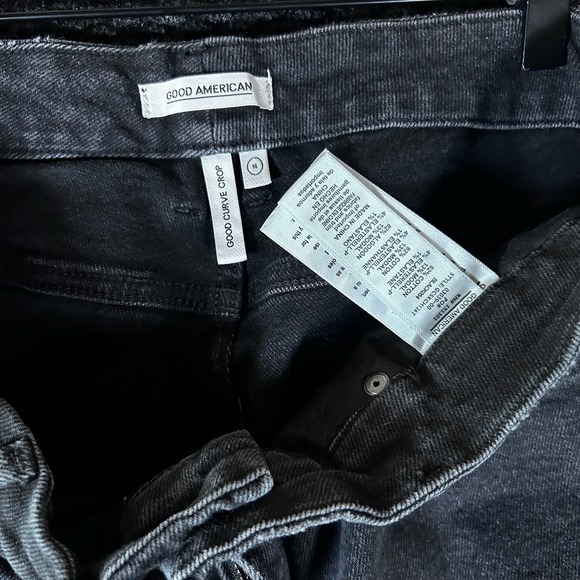 Good American Good Curve Crop Jeans Black High Rise Raw Hem Size 14 - Picture 2 of 8